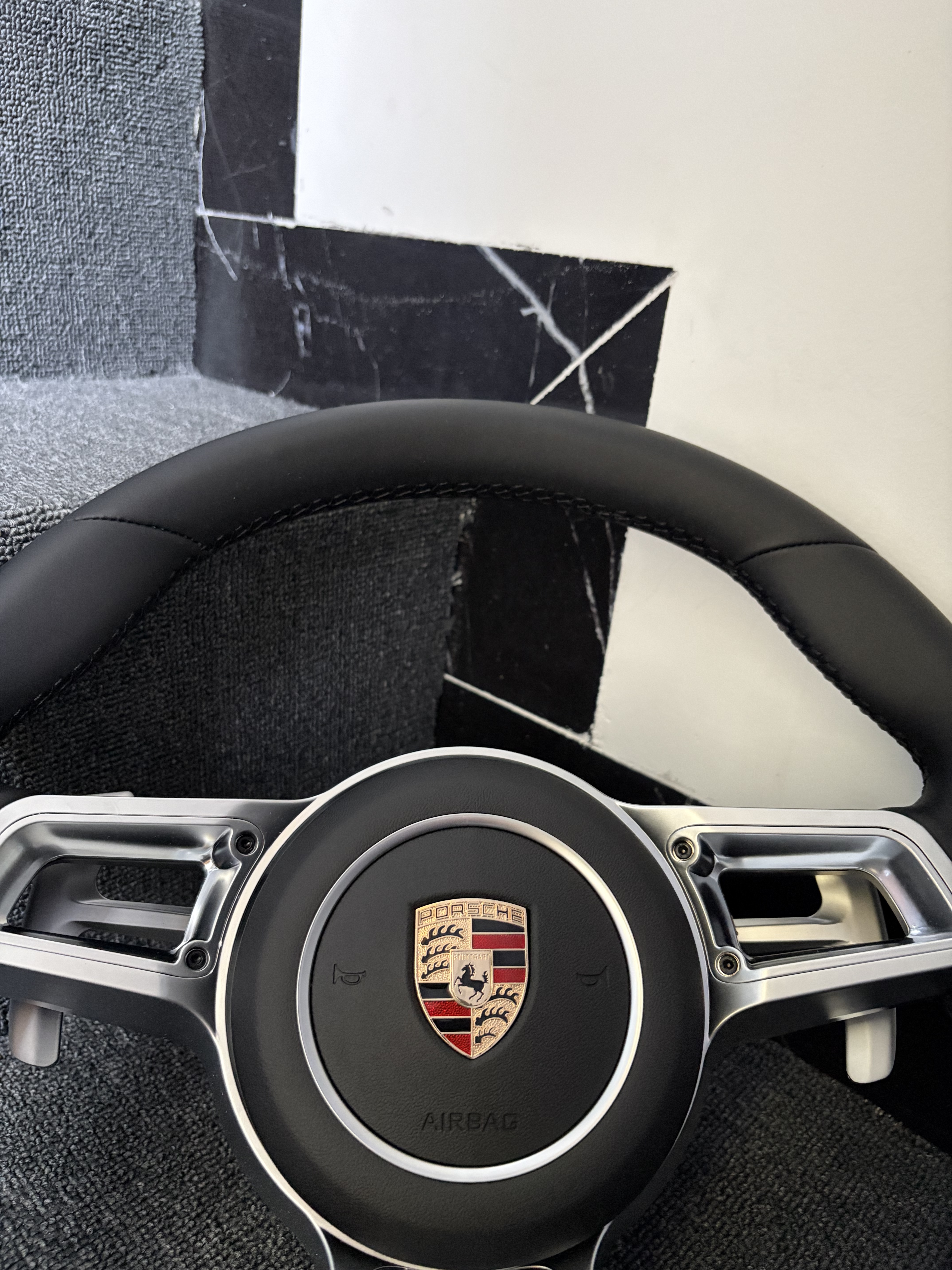 Leather steering wheels for Porsche 996 997 986 987 981 9PA 955 92A 957 970 971 911 Boxster Cayman 718 Cayenne Panamera