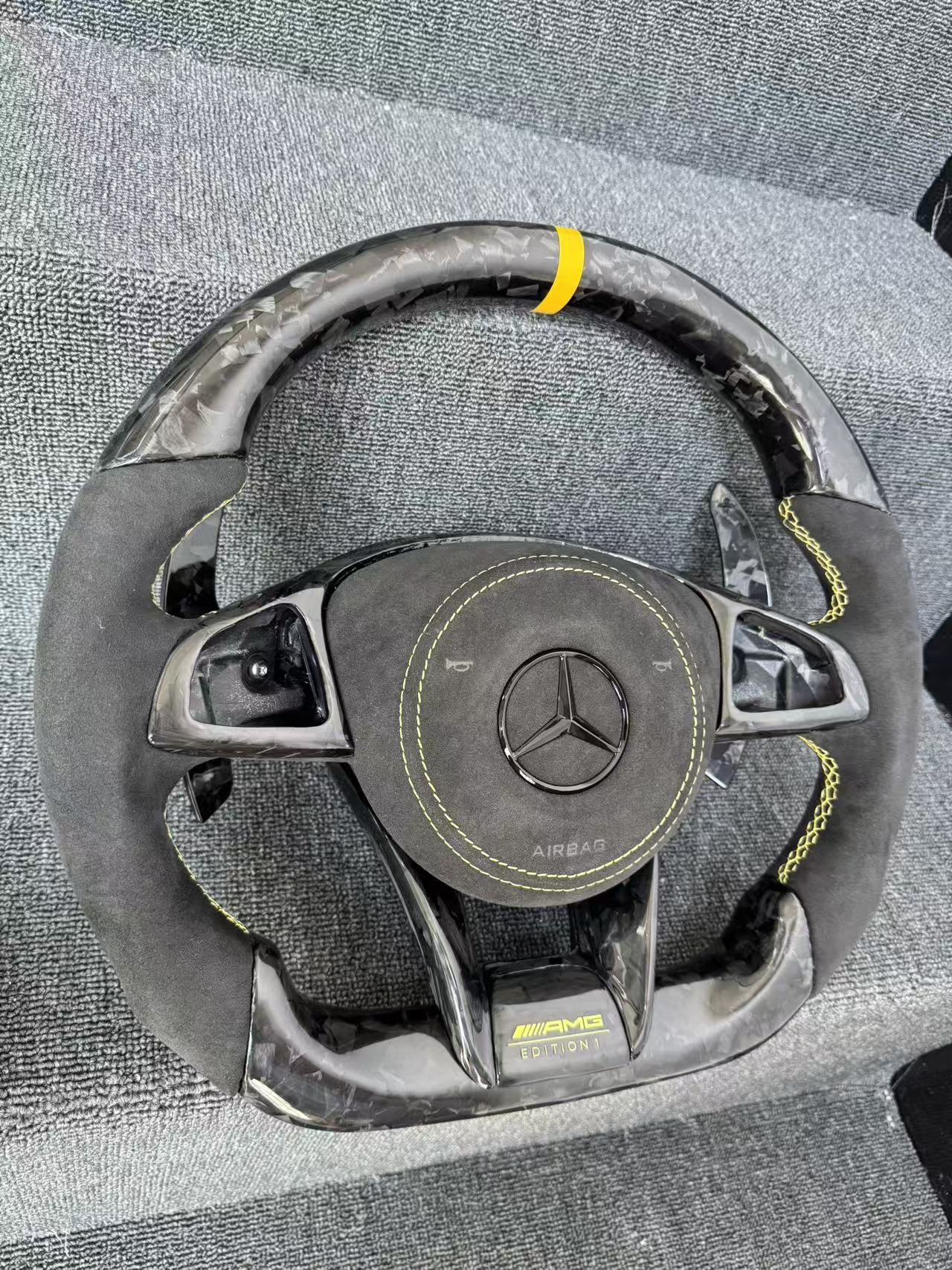 Suitable for Mercedes-Benz W205, W257, C-Class, GLC-Class, S-Class, and E-Class carbon fiber and alcantara AMG steering wheels