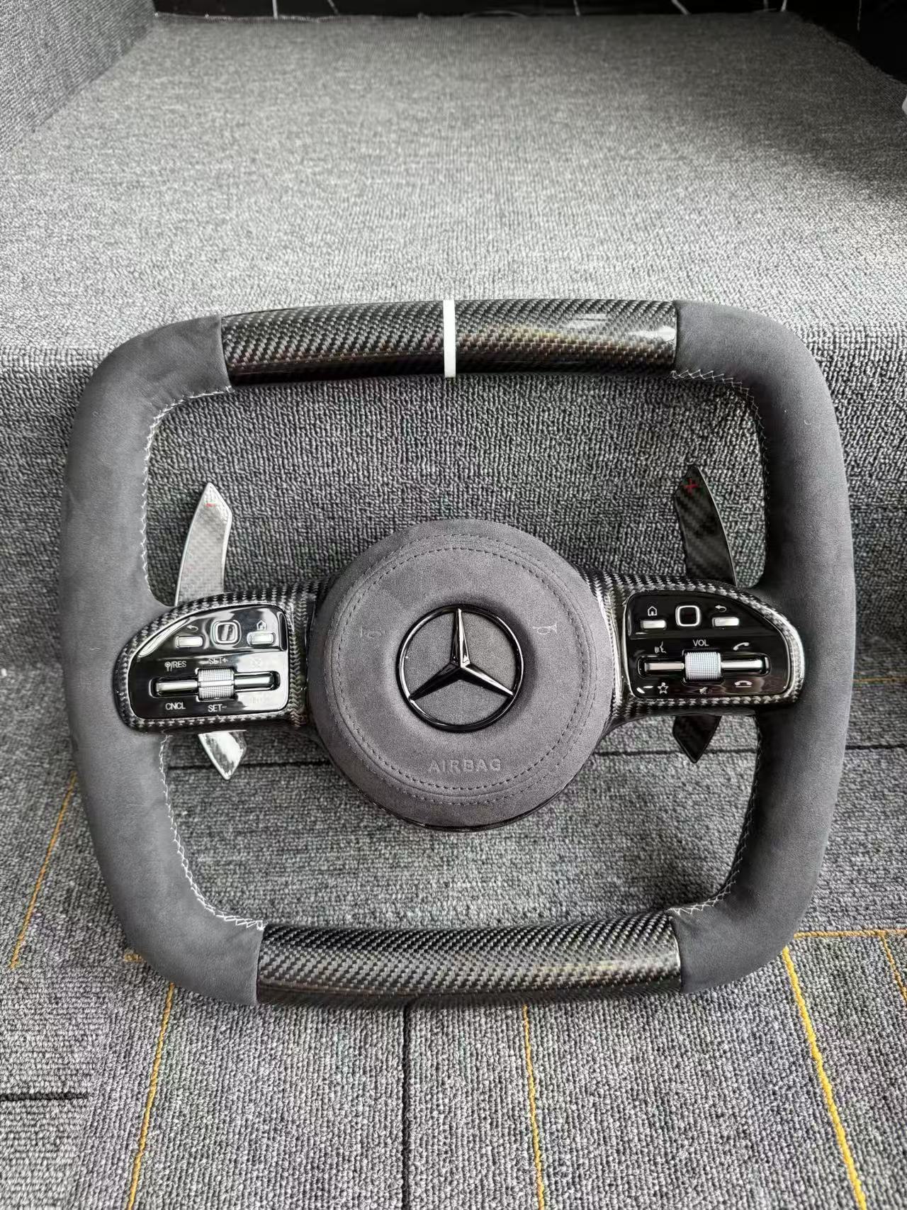 Suitable for Mercedes GT GTS custom carbon fiber steering wheel