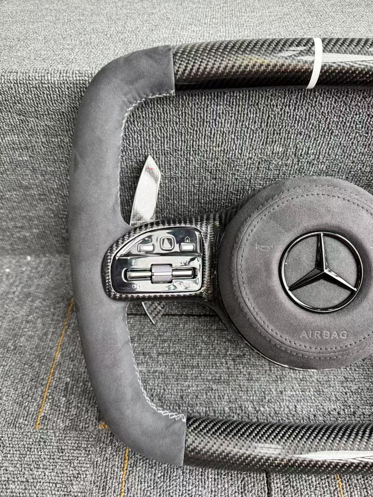 Suitable for Mercedes GT GTS custom carbon fiber steering wheel