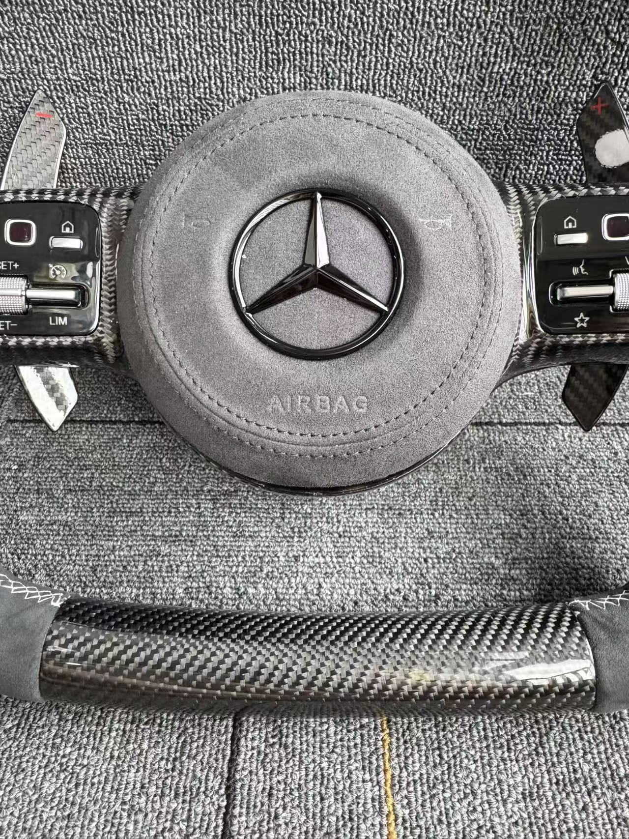 Suitable for Mercedes GT GTS custom carbon fiber steering wheel