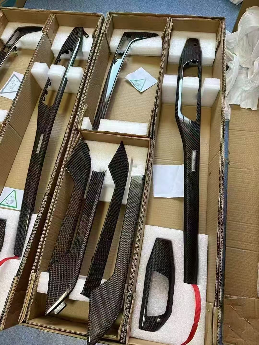 Suitable for Audi A5, S5, A4, S4 carbon fiber trim