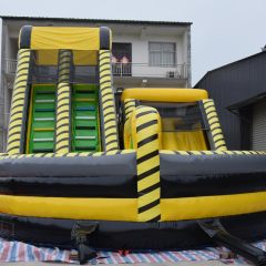 Toxic Atomic Rush Nuclear obstacle course