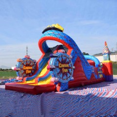 Ferris wheel obstacle course