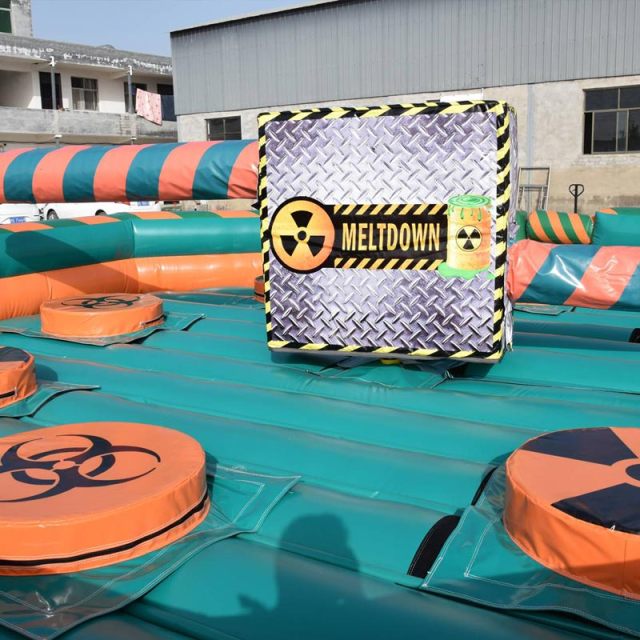 Total Wipeout Game (Green/Orange)