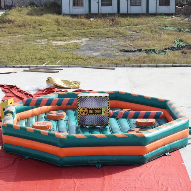 Total Wipeout Game (Green/Orange)