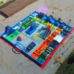 40x40m large outdoor inflatable game park