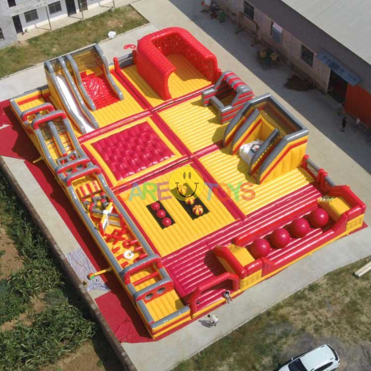Giant 30x20m custom inflatable theme park