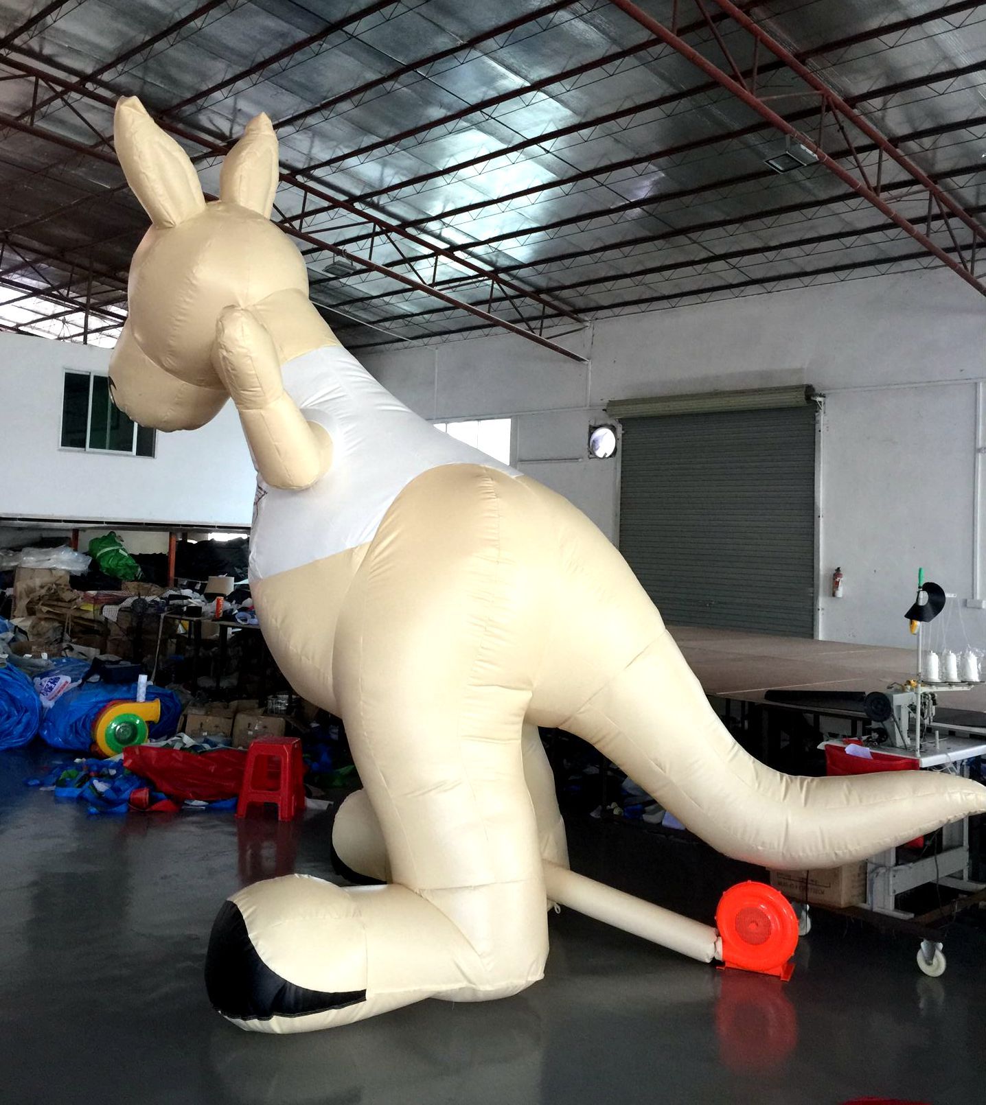 giant inflatable kangaroo balloon
