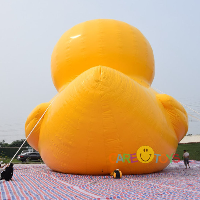 giant 47ft inflatable yellow duck balloon