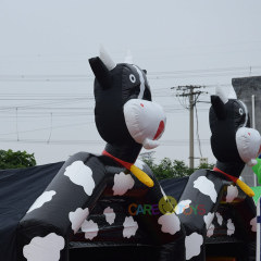 10ft dairy cow small bouncy castle