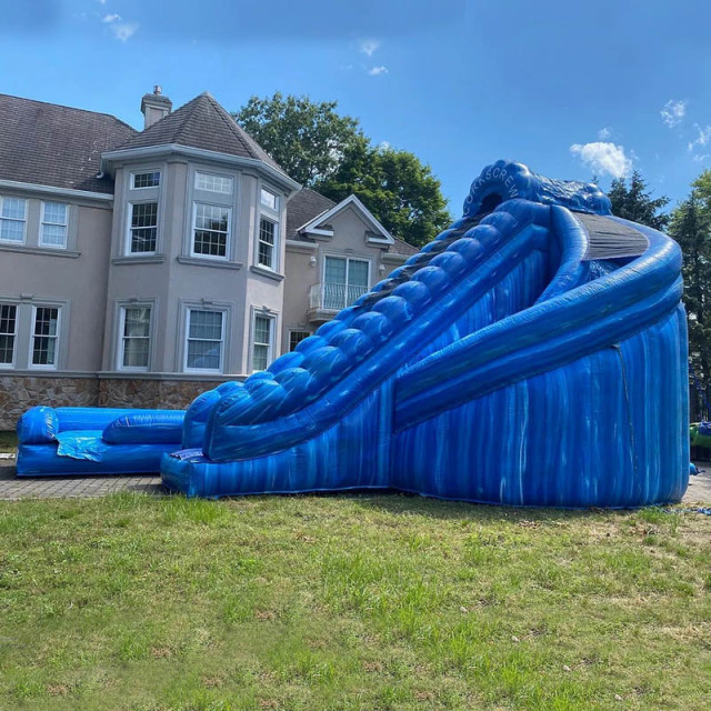 22ft Corkscrew Slide