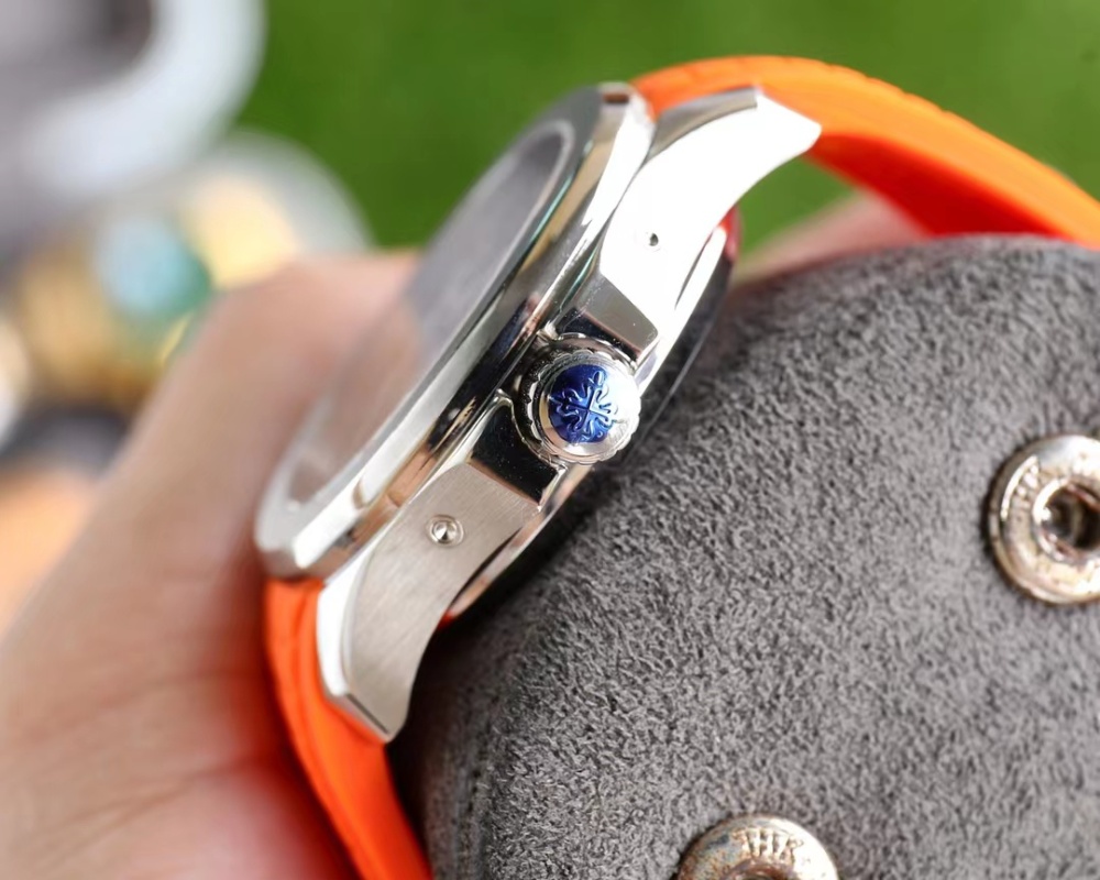 Patek Philippe Aquanaut 5164A-001 Automatic Watch