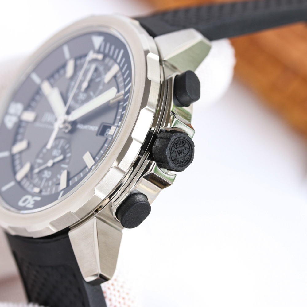 IWC AQUATIMER IW379506 Shark Edition