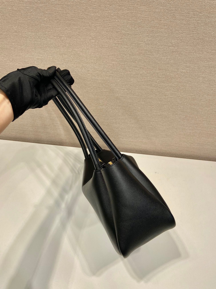 Prada hobo