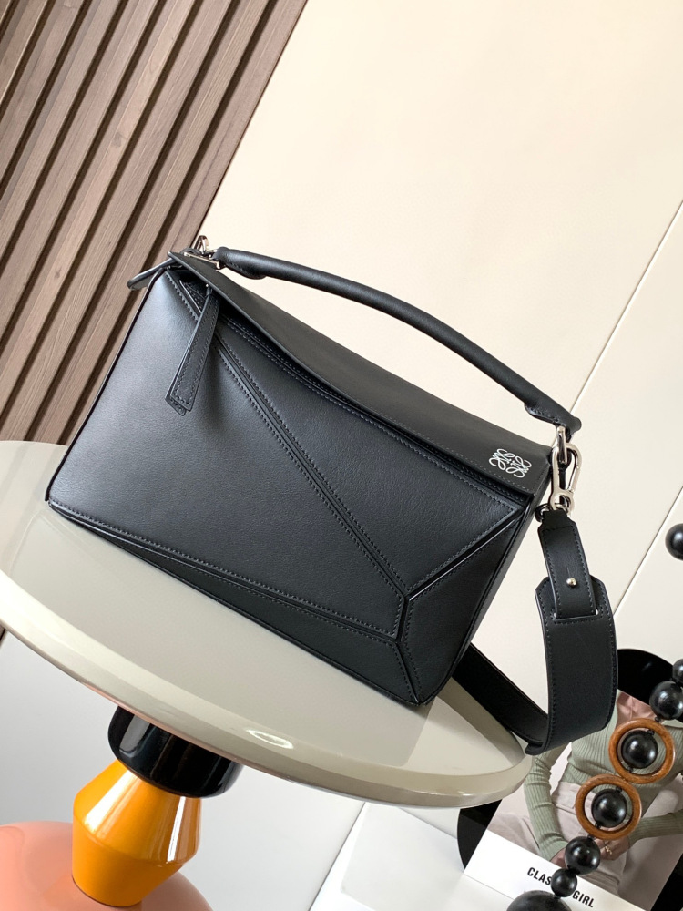 Loewe puzzle 29