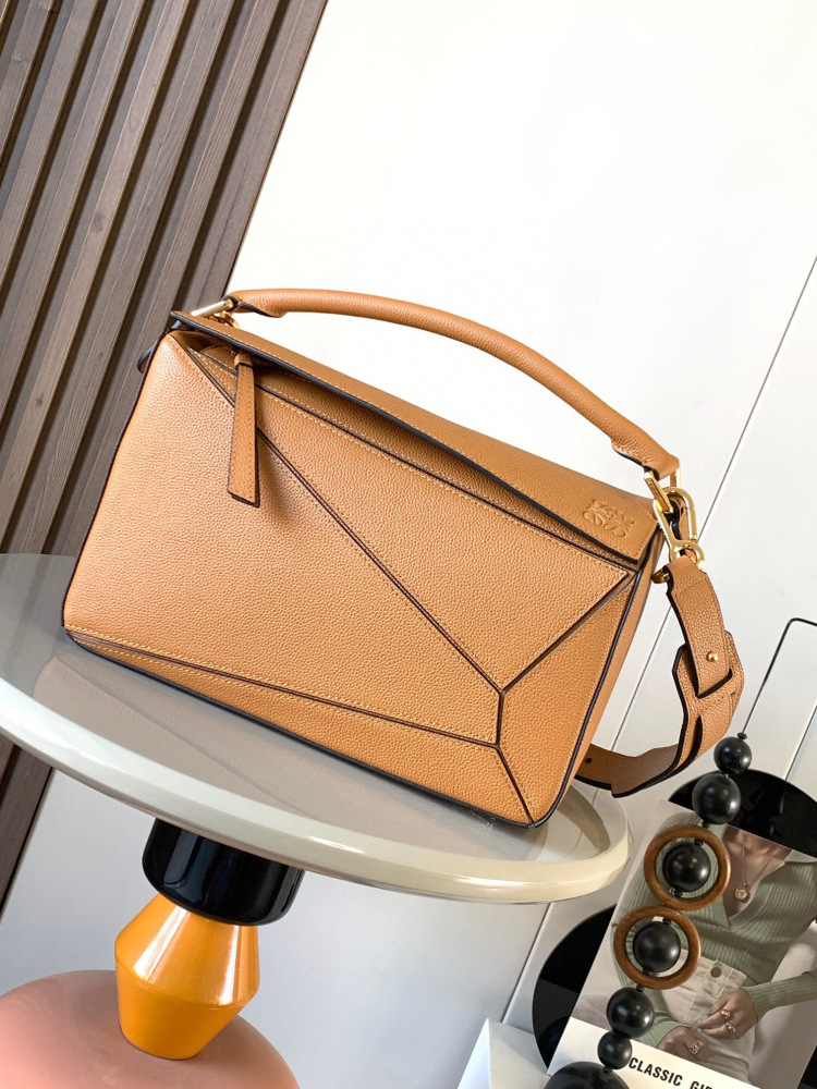 Loewe puzzle 29