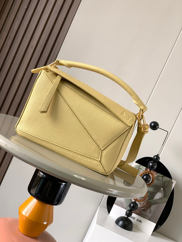 Loewe puzzle small