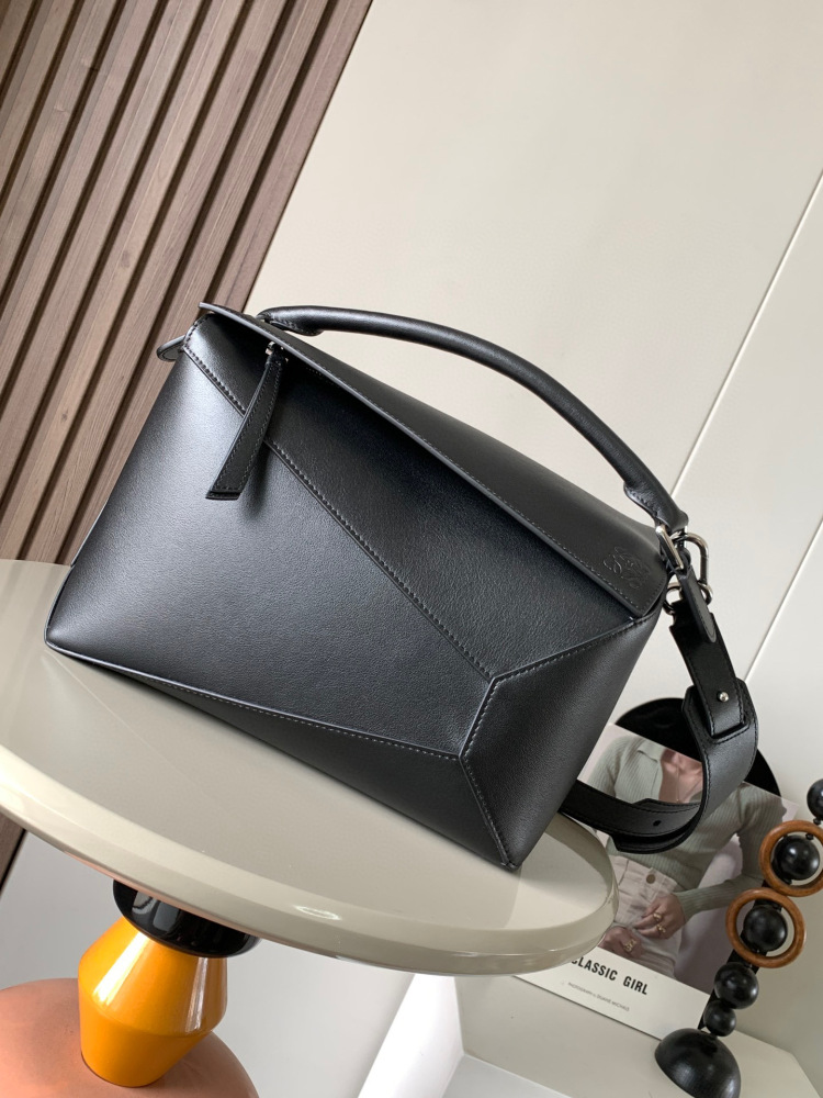 Loewe puzzle 29