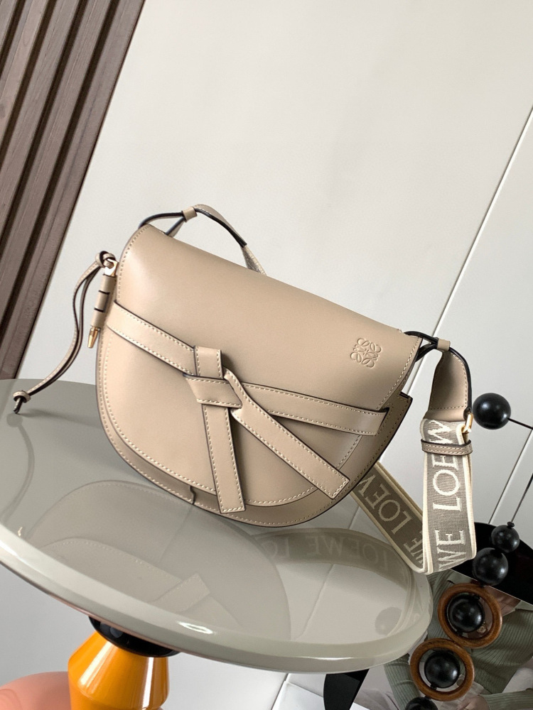 Loewe gate bag small