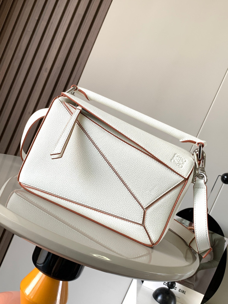 Loewe puzzle small