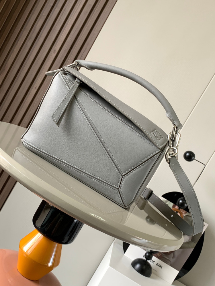 Loewe puzzle small