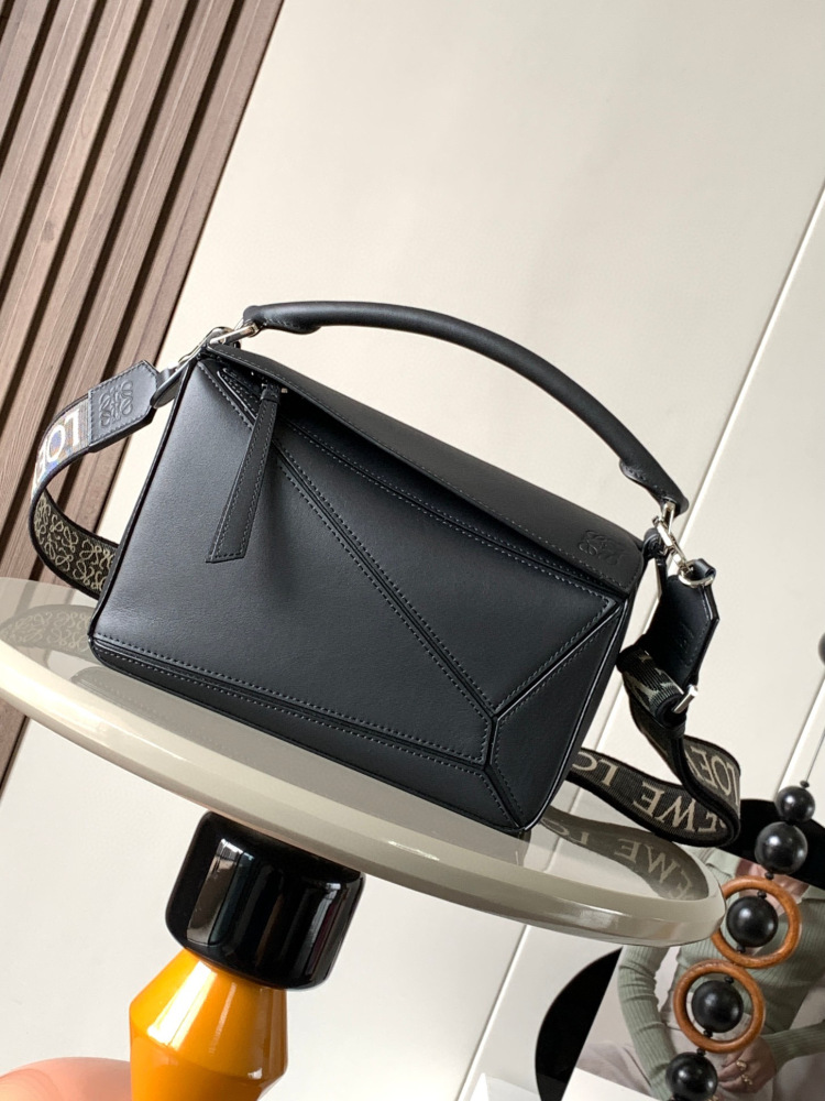Loewe puzzle small