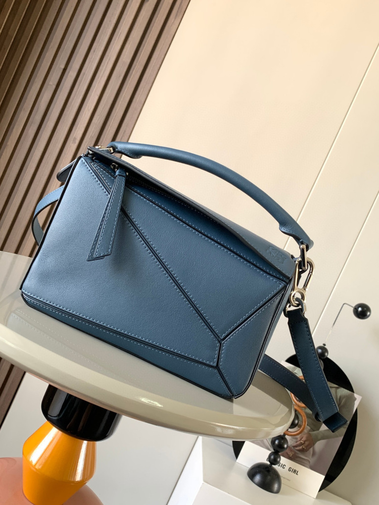 Loewe puzzle small