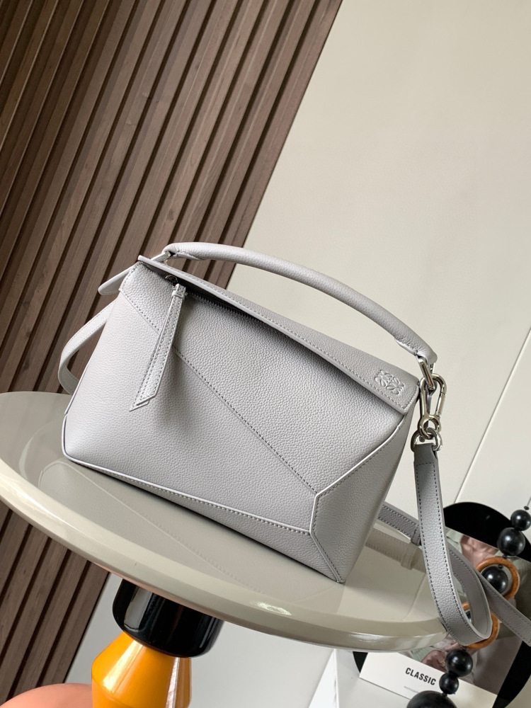 Loewe puzzle small