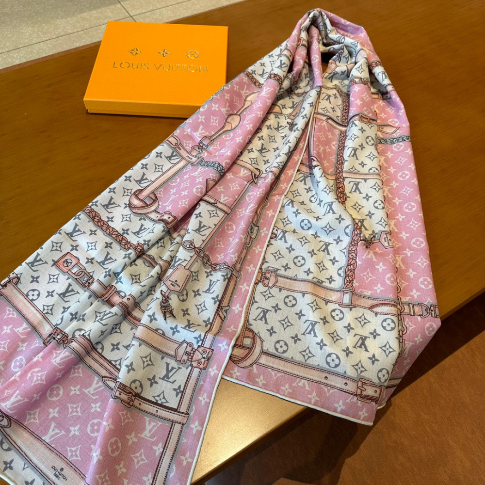 Top grade LV shawl 