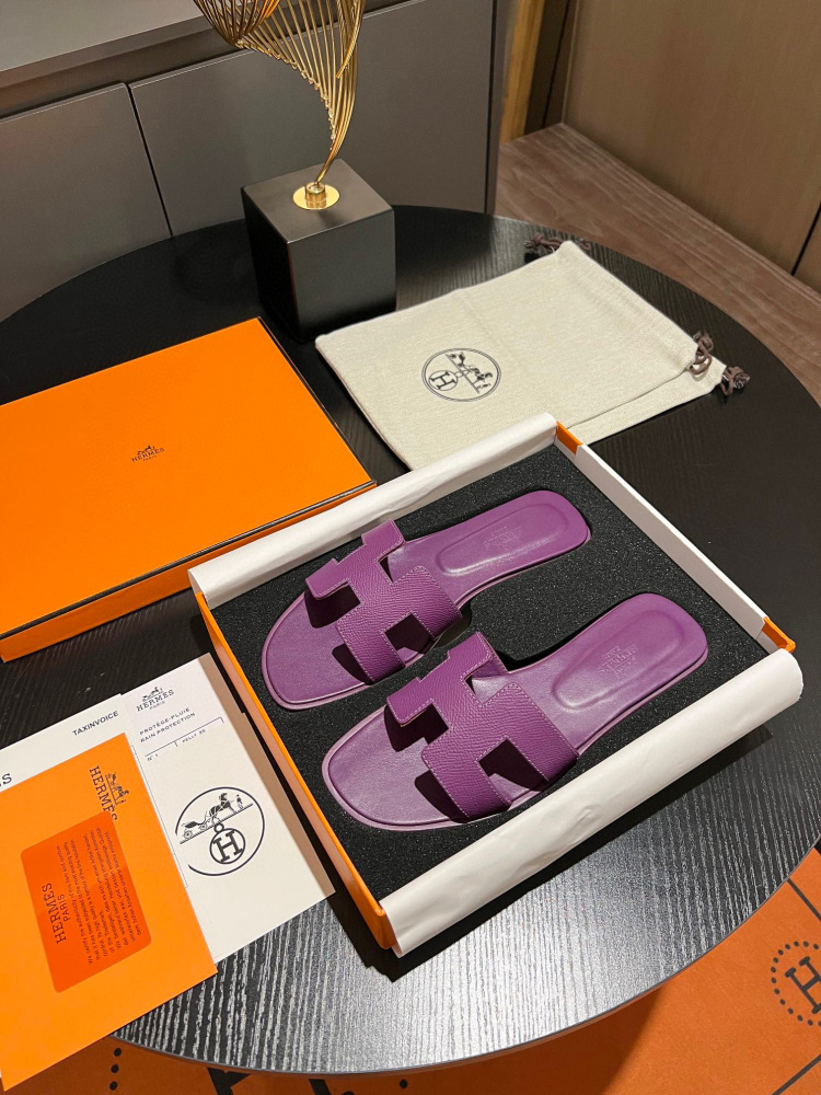 Hermes flat slippers