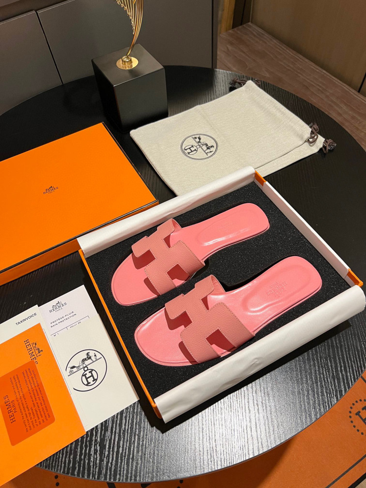 Hermes flat slippers
