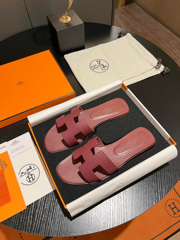 Hermes flat slippers