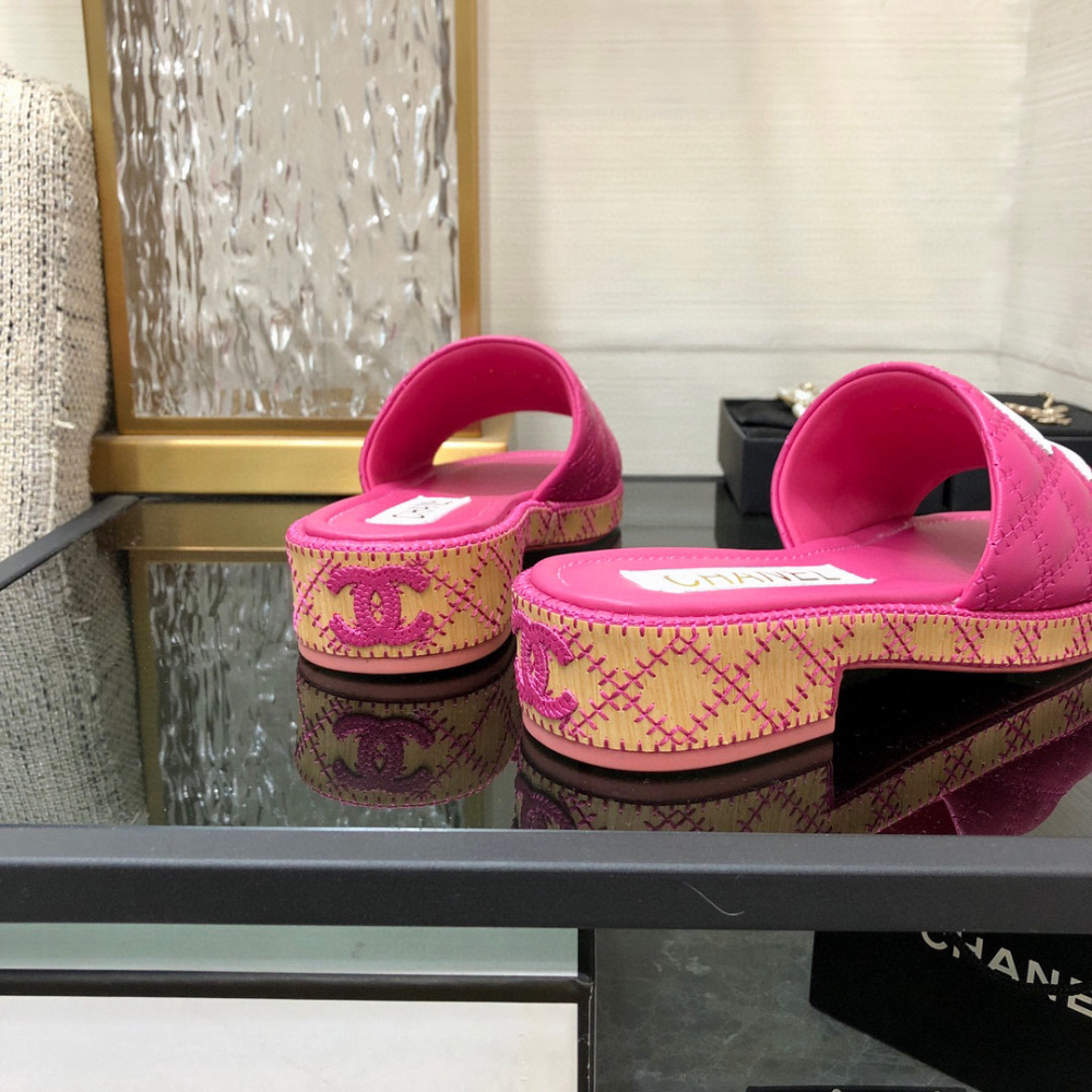 Chanel slipper