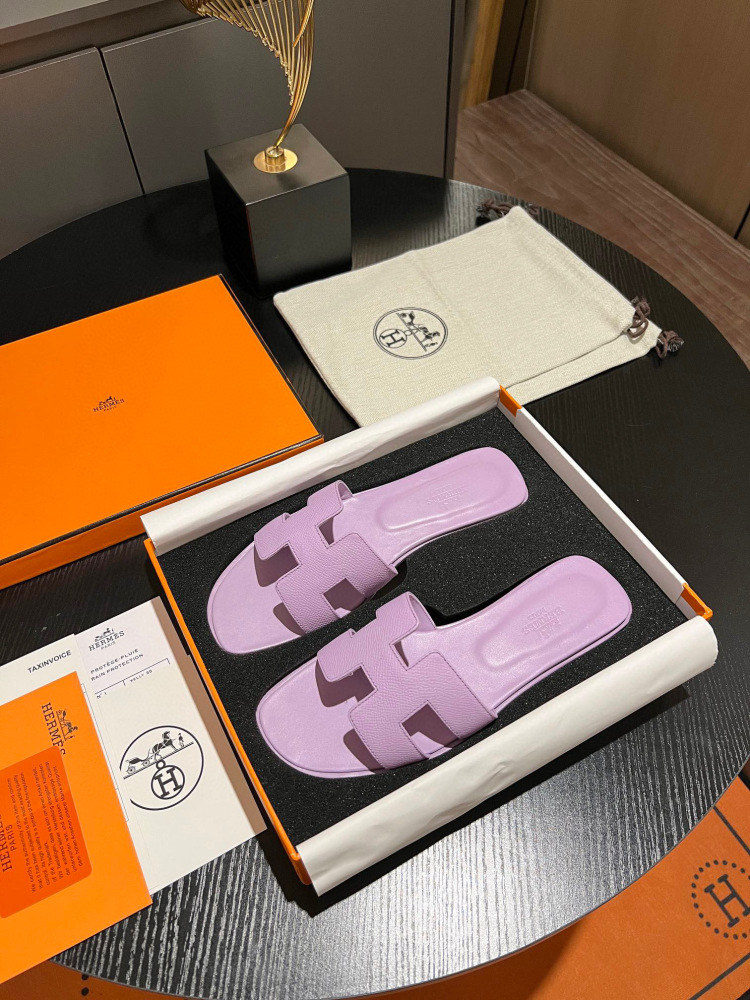 Hermes flat slippers