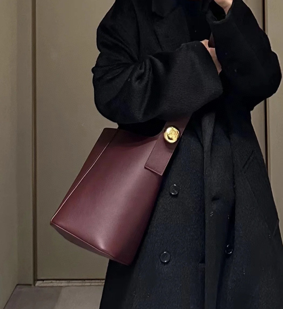 Loewe Pebble bucket