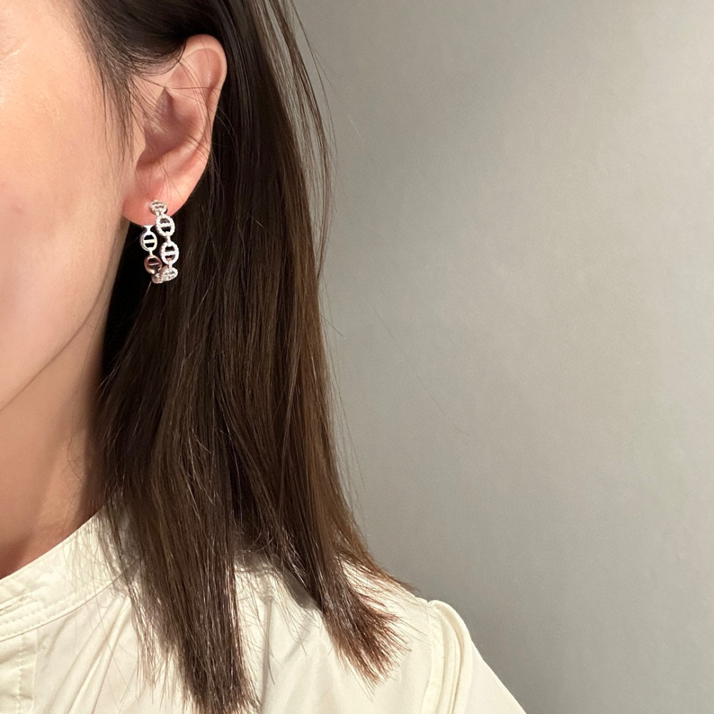 Hermes earring