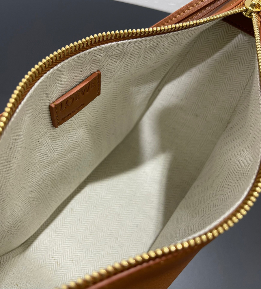 Loewe Hammock Hobo