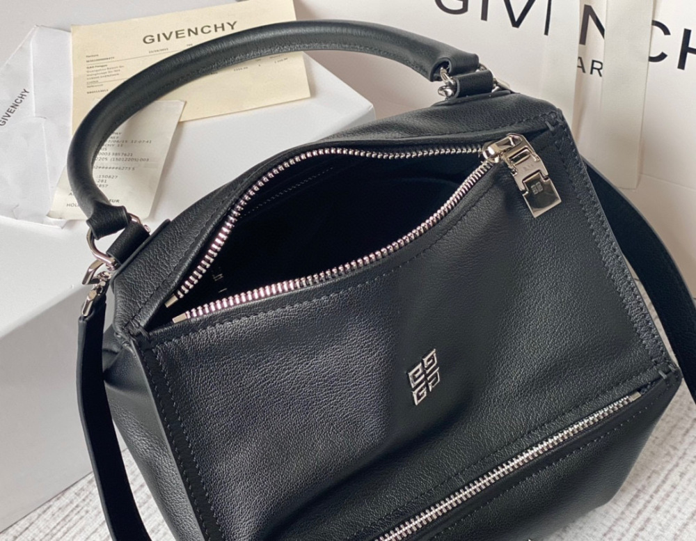 Givenchy Pandora medium