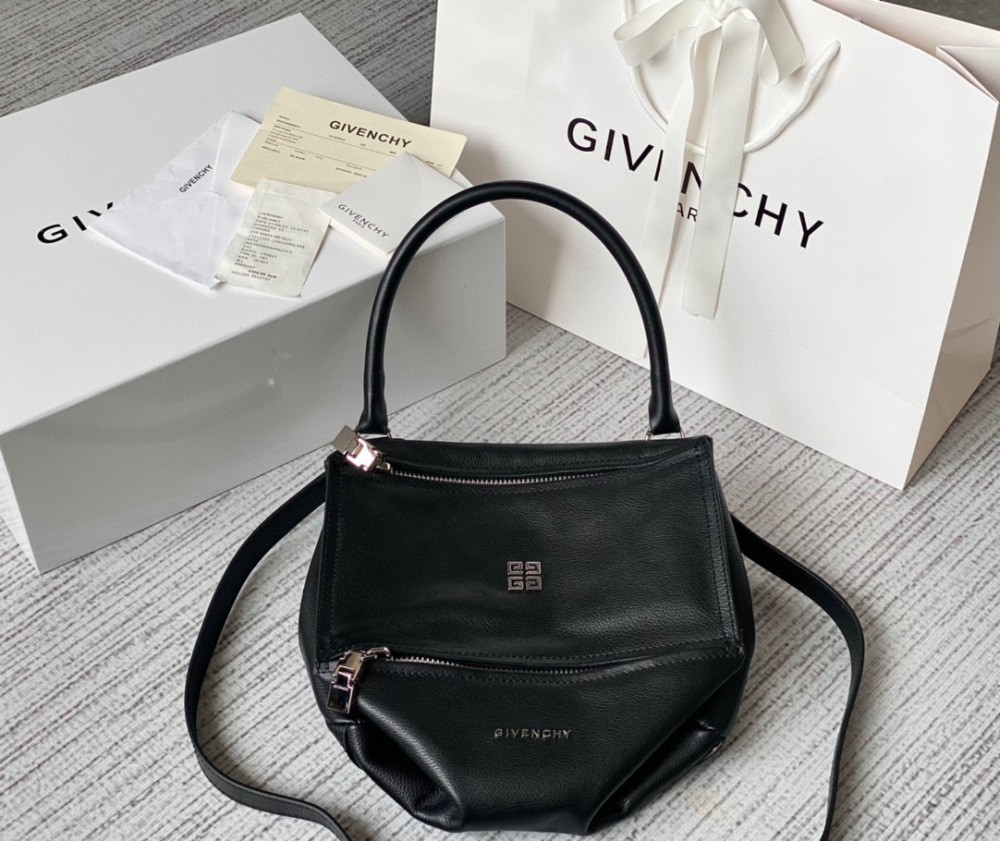 Givenchy Pandora medium