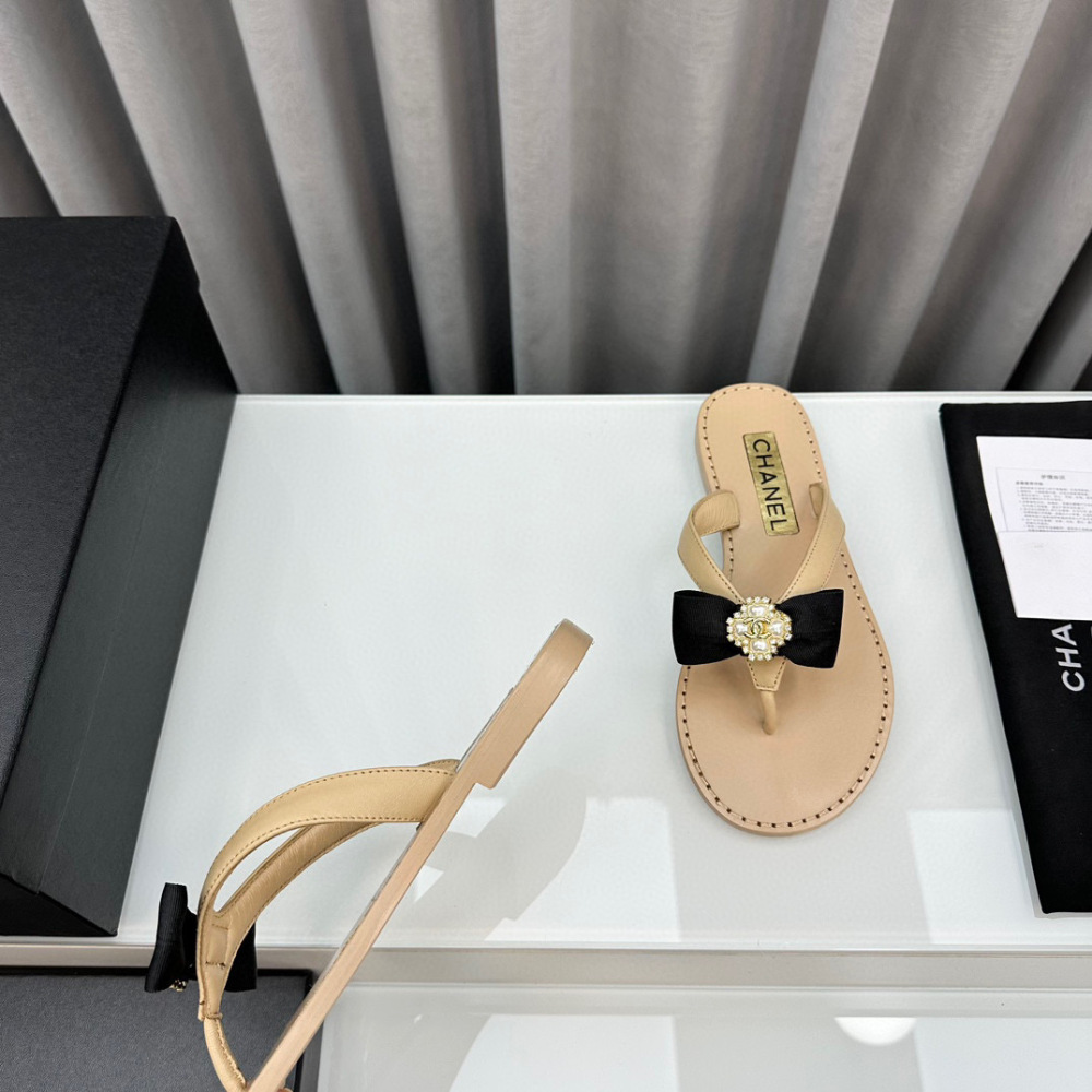 Chanel flat slipper