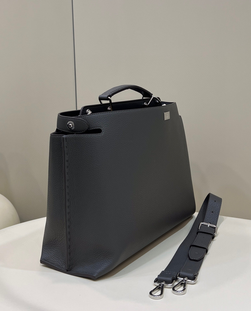 Fendi peekaboo