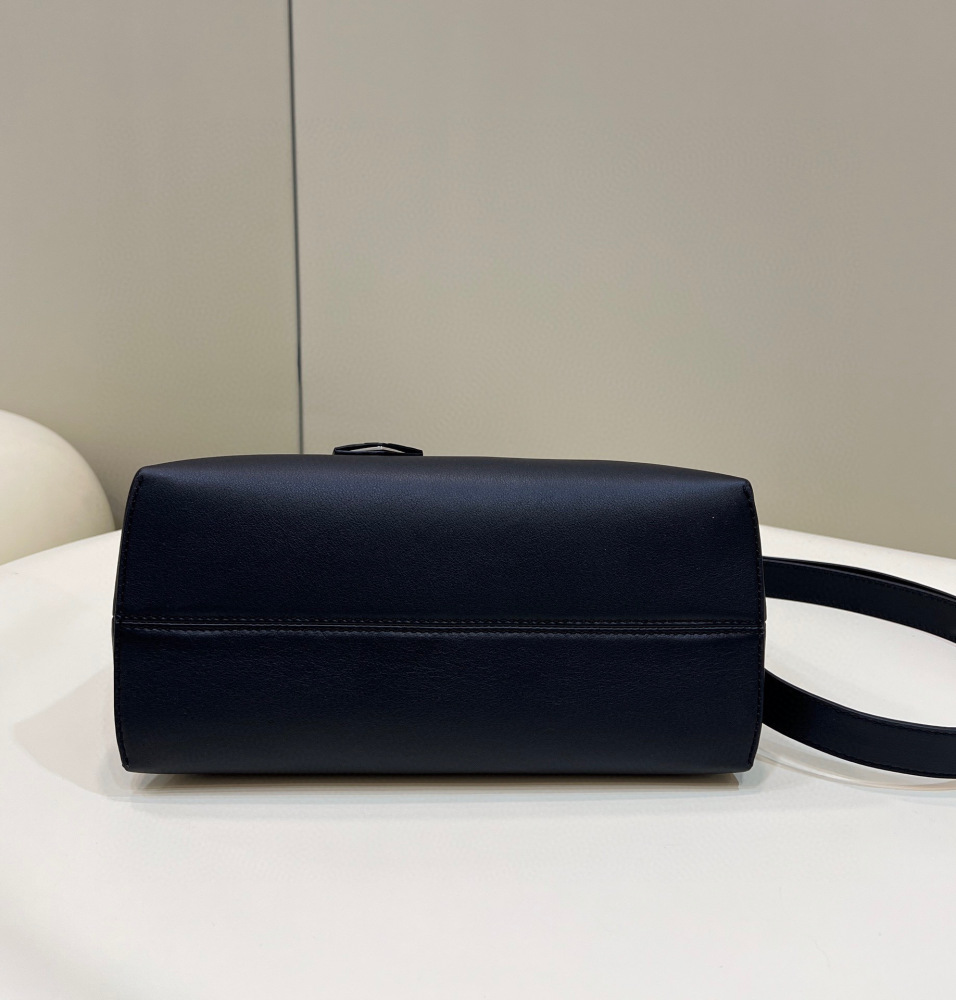 Fendi boston (Bag accessories not included）