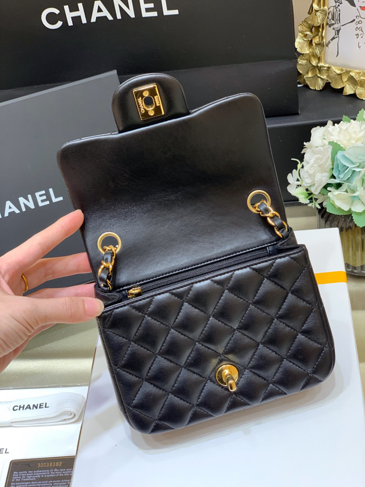 (cc) Chanel mini CF
