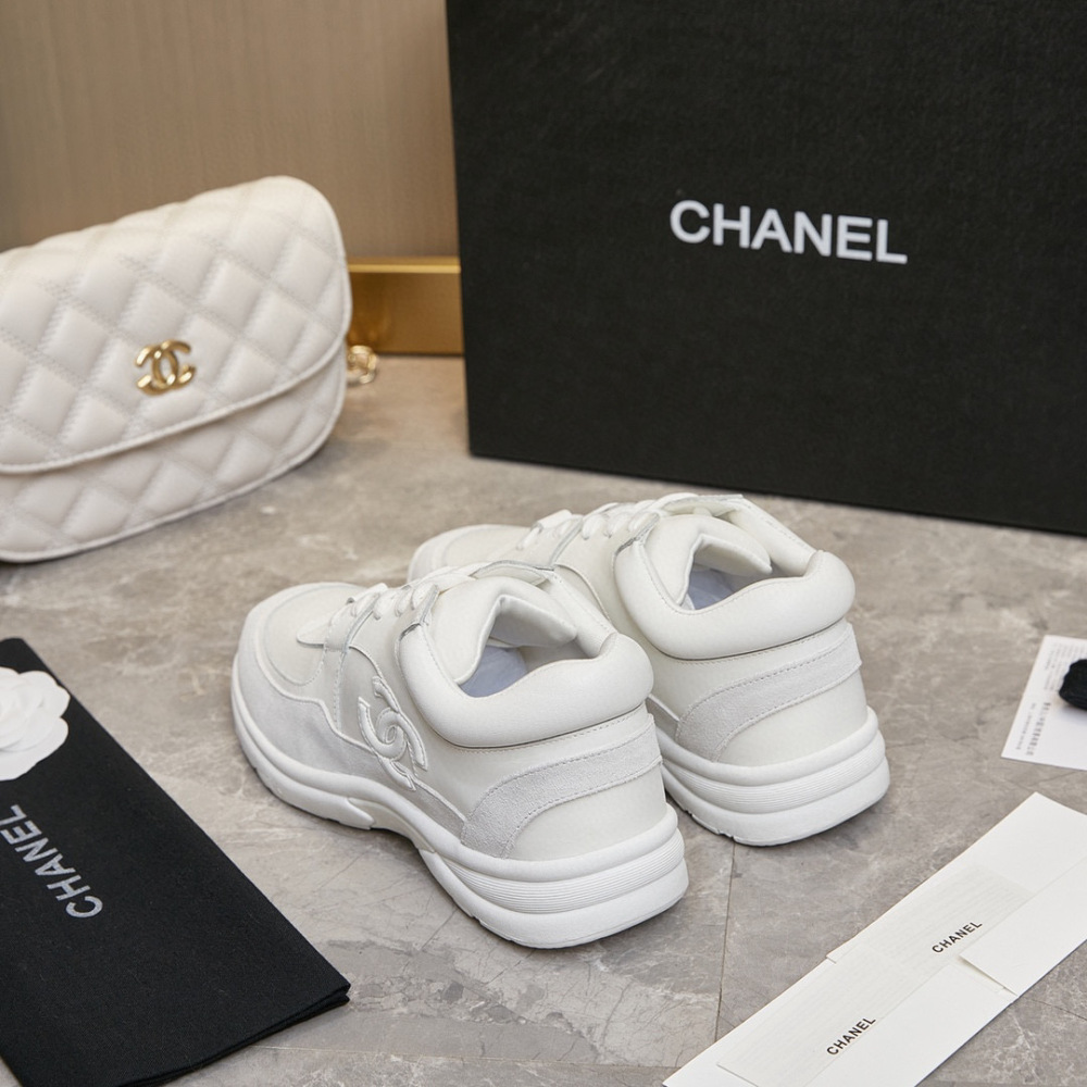 Chanel sneaker