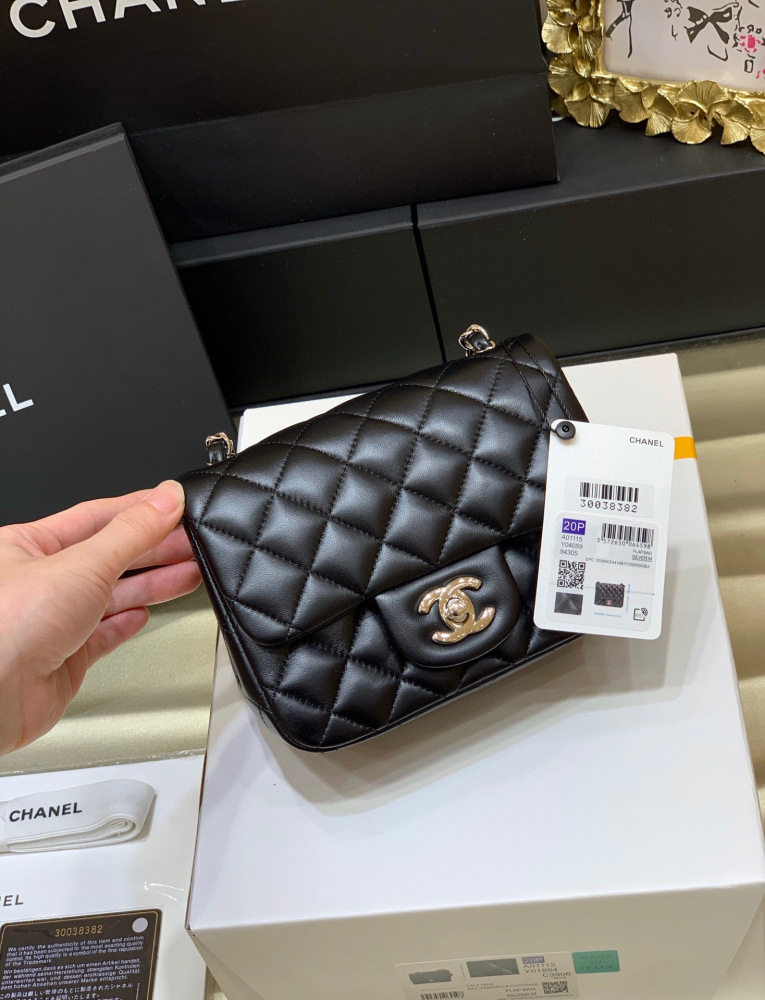 (cc) Chanel mini CF