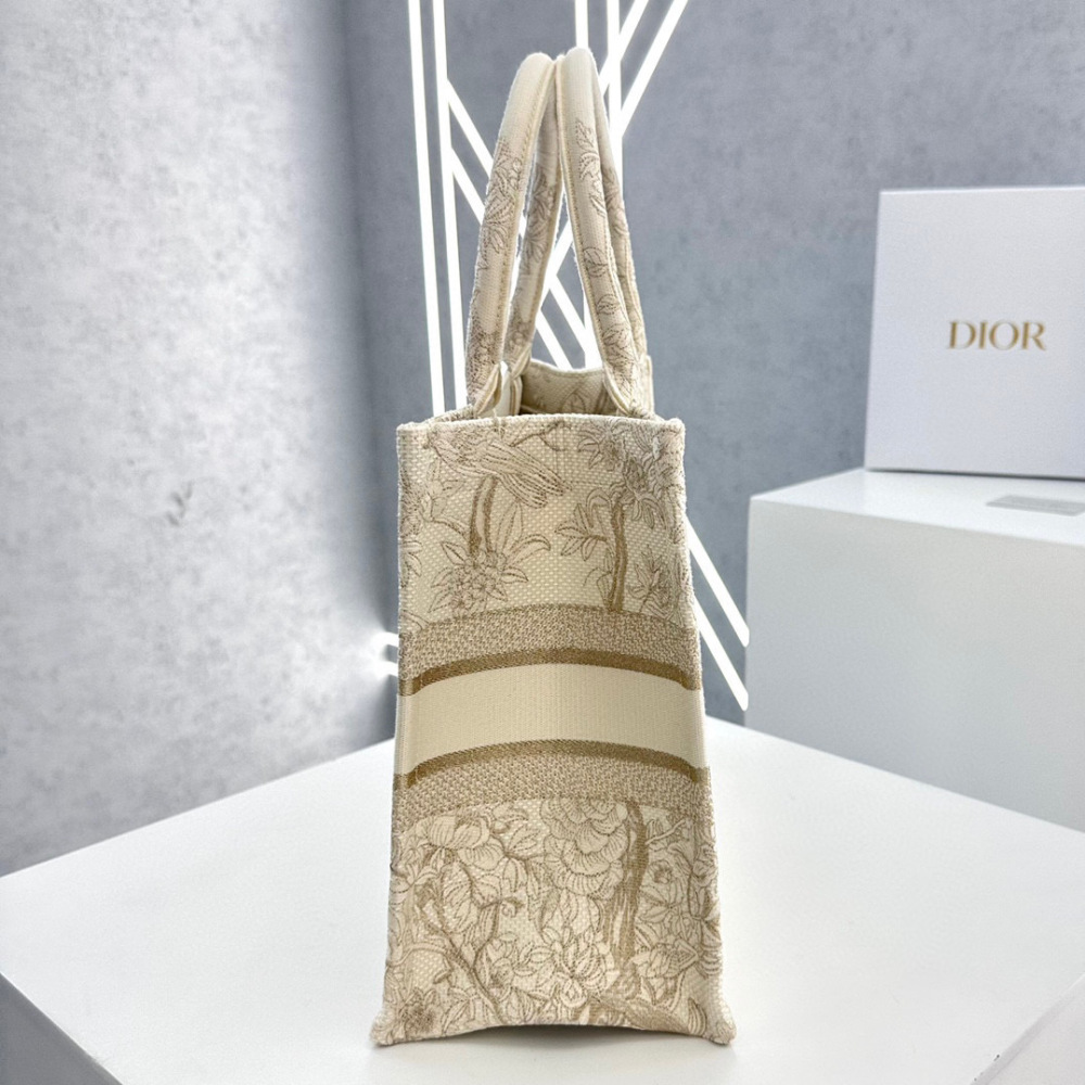 Dior book tote medium