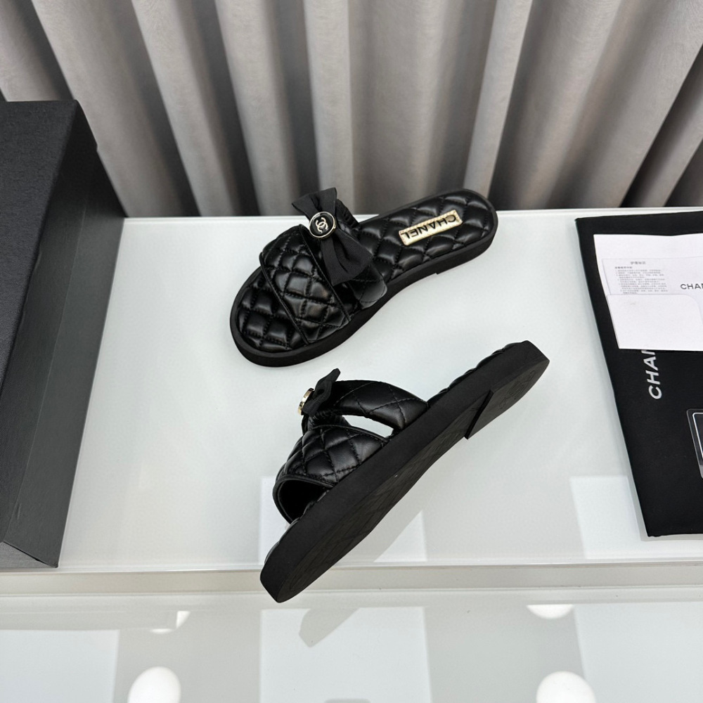 Chanel 24p slipper