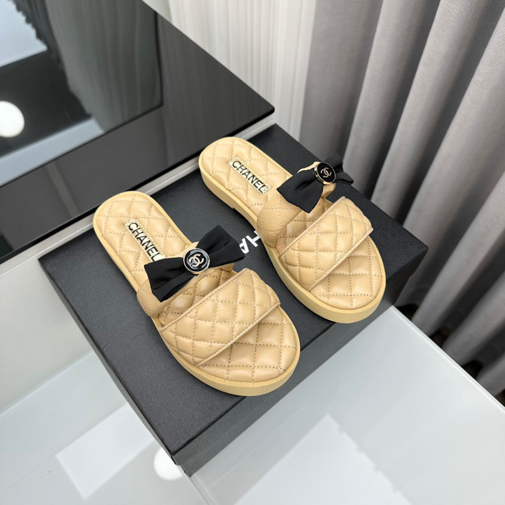 Chanel 24p slipper