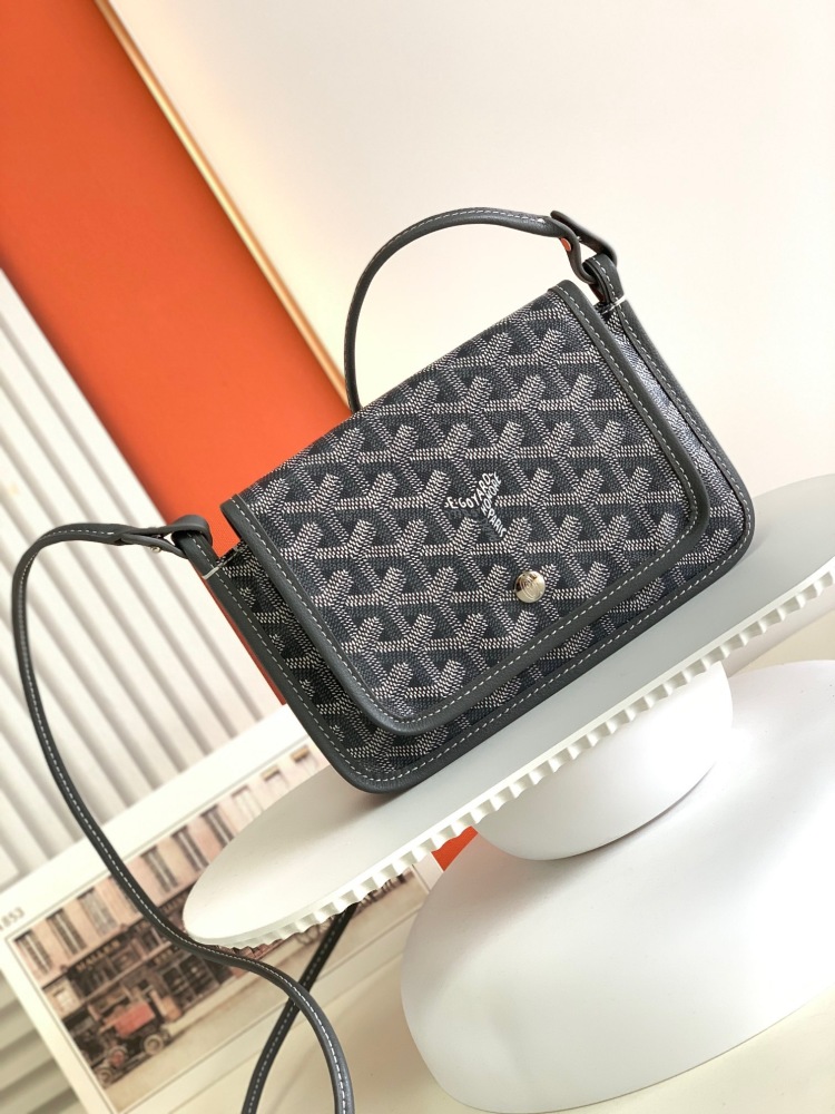 Goyard Plumet pocket wallet?